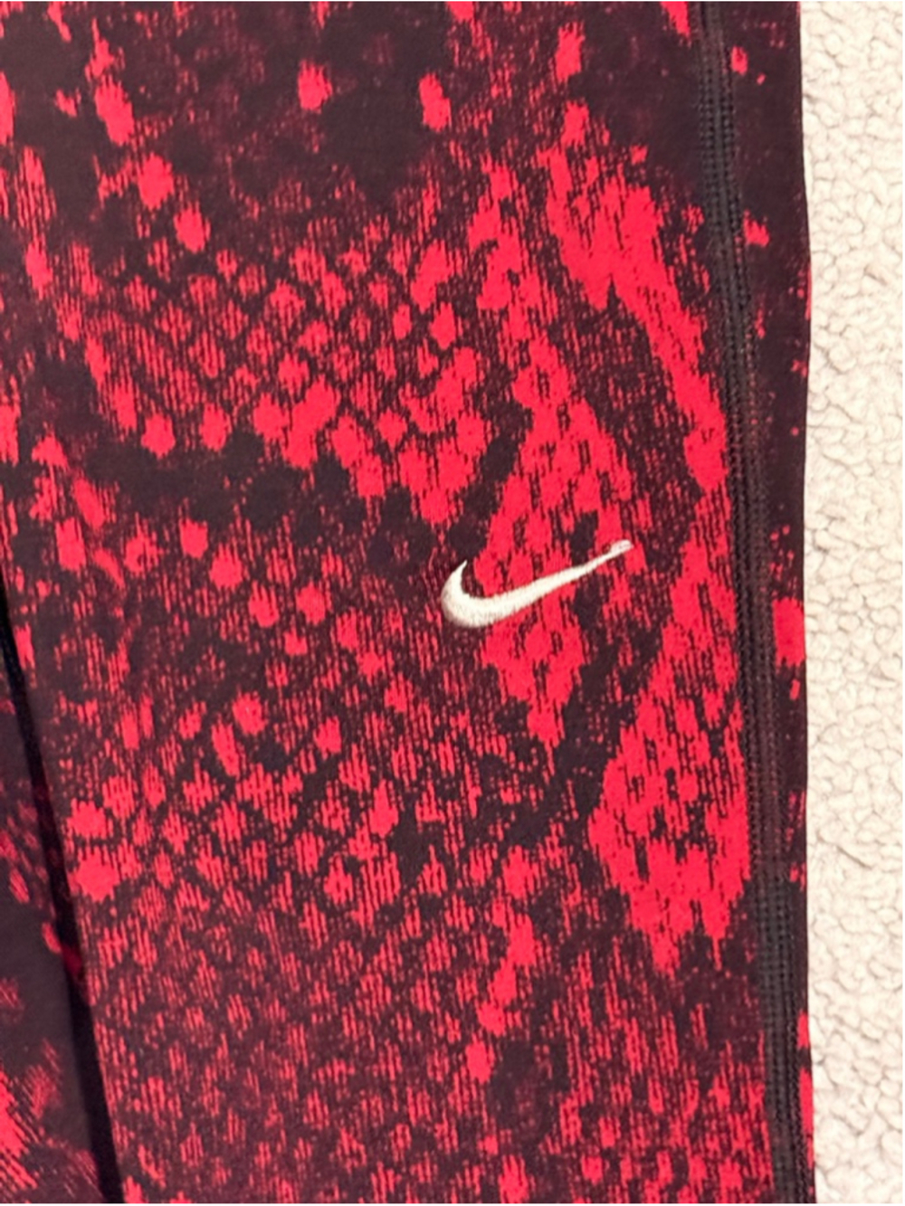 Women's Nike Dri-FIT Red Black Snake Print Leggings S - Picture 4 of 8